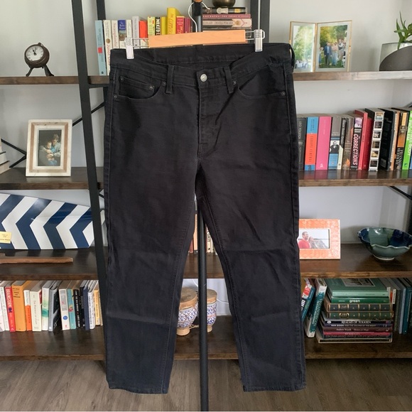 Levi’s • straight leg black jeans 33x30 - Picture 2 of 6